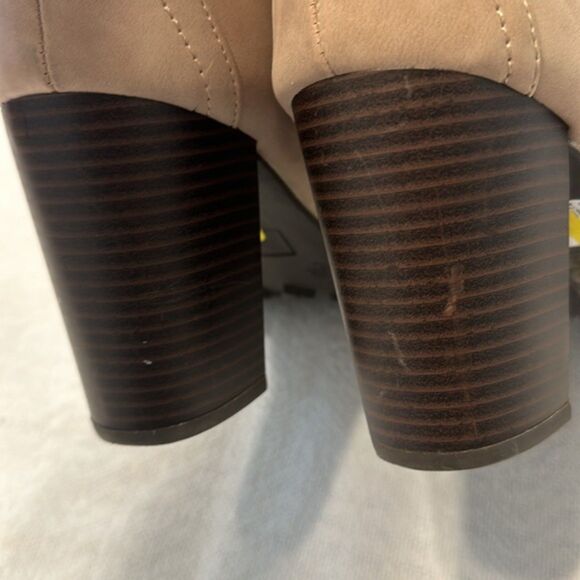 Torrid Foldover Lace Up Shearling Combat Bootie Block Heels Womens 8 W Tan New - Picture 10 of 13